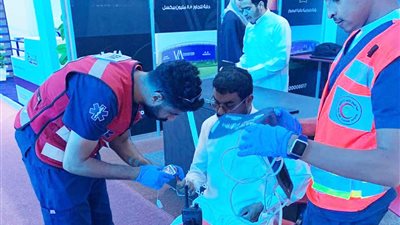 الهلال الأحمر يباشر 65 حالة مرضية بمعرض جدة الدولي للكتاب