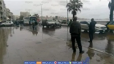 قبل ساعات من قداس عيد الميلاد.. أمطار غزيرة تضرب أنحاء الإسكندرية في نوة 