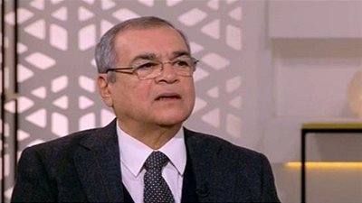 عاجل.. نائب رئيس هيئة البترول السابق يكشف سبب تحرير سعر بنزين 95