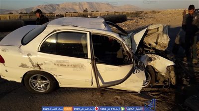 مصرع سائق وإصابة آخر في تصادم تاكسي مع كارو في السويس (صور)