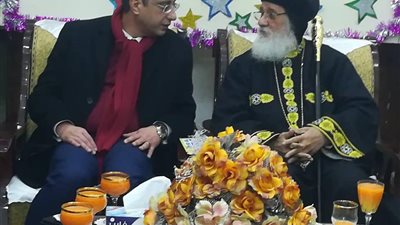 مطران طهطا يستقبل محافظ سوهاج ومدير الأمن للتهنئة بعيد الميلاد 