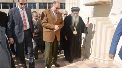 محافظ الفيوم يهنئ الإيبارشية بعيد الميلاد المجيد 