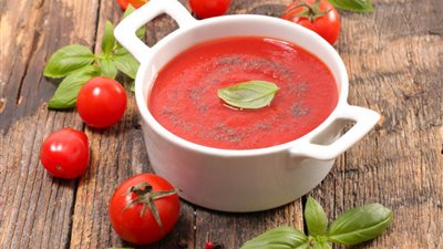 طريقة عمل شوربة الطماطم باللحم المفروم