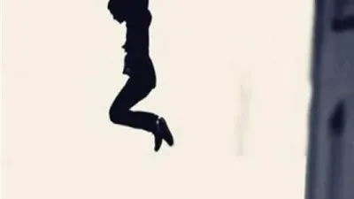 بدون رحمة.. عاطل يلقي طفلا 9 سنوات من الطابق الرابع في حلوان