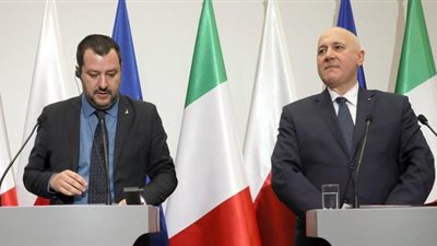 بولندا وإيطاليا يؤيدان 