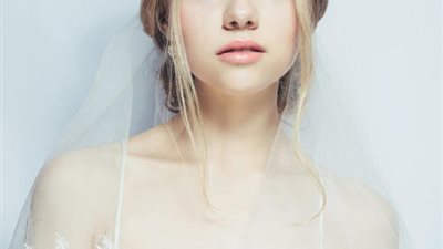 للعروس صاحبة العيون الصغيرة.. هذا المكياج يناسبك 