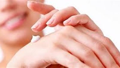 وصفة البيض لترطيب اليدين.. جربيها (فيديو)