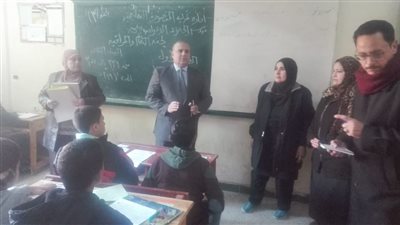وكيل تعليم الدقهلية يتفقد امتحانات الإعدادية.. ويؤكد: من المنهج وفي مستوى الطالب المتوسط