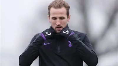 توتنهام يوافق على بيع هاري كين لريال مدريد بهذا المبلغ