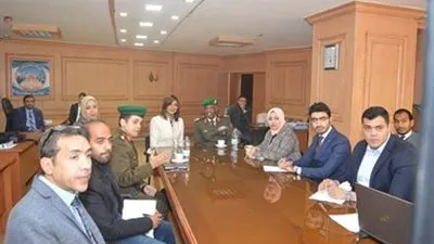 وزيرة الهجرة تبحث مع قائد قوات الدفاع الشعبي تنظم دورات تثقيفية لشباب المصريين بالخارج