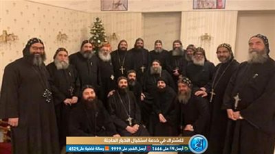 رئيس دير المحرق يزور الأنبا يؤانس لتهنئته بالعودة بعد تعرضه لحادث سير