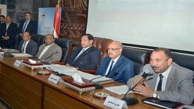 منظومة الشكاوى الحكومية الموحدة بالتعاون مع المحافظات تنجح في إزالة أكوام القمامة والمخلفات