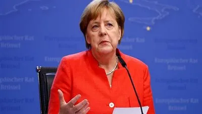 خليفة ميركل في الحزب الحاكم بألمانيا توصي بتبني سياسة جديدة للهجرة