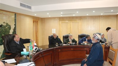 محافظ الفيوم يوجه بتوفير الرعاية الطبية لطفل يعانى مشكلة في الجهاز التناسلي (صور وفيديو)