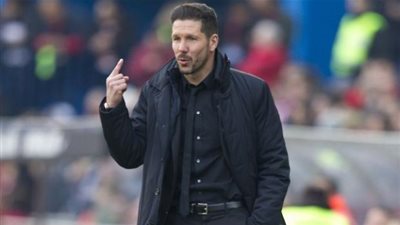 تقارير.. مدرب مفاجئ يقود اليونايتد في الموسم الجديد