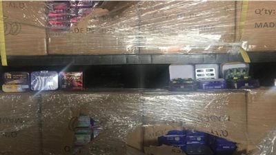 إحباط تهريب 3 ملايين قرص فيتامينات ومنشطات عبر ميناء السخنة