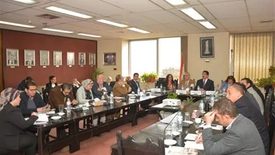 محافظ القليوبية: توفير التدريب للشباب لحل مشاكل عدم توافر العمالة المدربة والبطالة (صور)