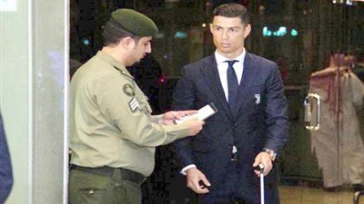 الحارثي: موظف جوازات جدة تعامل مع رونالدو وفق الأنظمة المتبعة عالميًا