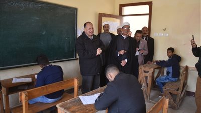 محافظ الفيوم يتابع لجان امتحانات النقل للثانوي الأزهري ويتفقد المبنى الجديد لكلية البنات (فيديو وصور)