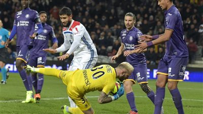 ليون يسقط في فخ التعادل أمام تولوز.. وموناكو يتعادل مع نيس
