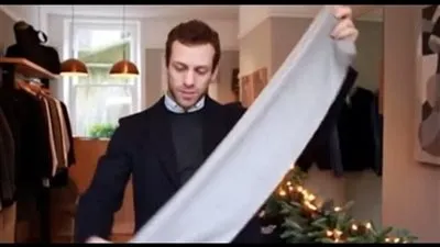 للرجل.. طريقة ربط الكوفية في الشتاء 