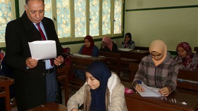 وكيل تعليم دمياط يقرر زيادة الملاحظين بلجان امتحانات الشهادة الإعدادية
