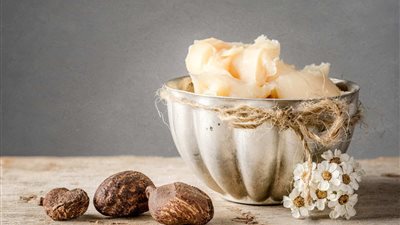 لشعر ناعم.. جربي بلسم الزبدة المنزلي