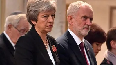 استطلاع يكشف تفوق ماي على كوربين في انتخابات بريطانية مبكرة