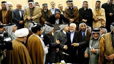 زيارة وزير الخارجية الإيراني لشيوخ عشائر بالعراق تثير جدلا واسعا