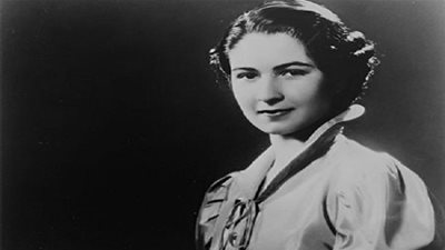 نبذة مختصرة عن حياة الملكة فريدة