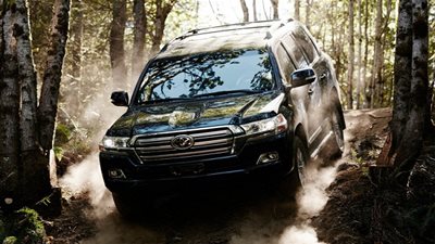 كيف تتحكم في سيارتك لهبوط المنحدرات بسلام