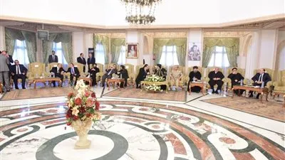 البابا تواضروس يستقبل قيادات الإسكندرية بمقر البطريركية 