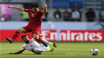 فيتنام تدرك التعادل في شباك الأردن (فيديو)