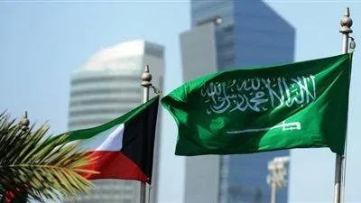 سفارة الكويت بالمملكة تهيب برعاياها عدم الاقتراب من الشريط الحدوي بين البلدين