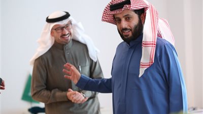 تركي آل الشيخ يُتابع سير العمل بهيئة الترفيه السعودية (صور)