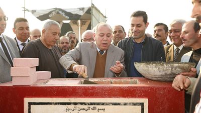 محافظ كفرالشيخ يضع حجر أساس محطة الصرف بـ
