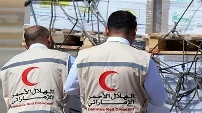 الهلال الأحمر الإماراتي يدعم قطاع الطاقة في مديرية ثمود بصحراء حضرموت