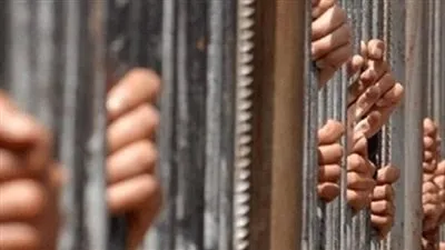 النيابة تأمر بحبس تشكيل عصابي تخصص في سرقة المساكن بالتجمع