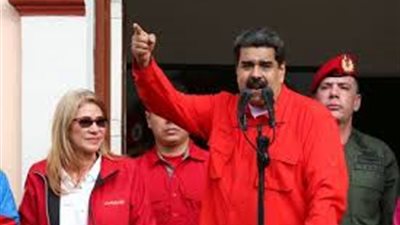 إيران تعلن دعمها للرئيس الفنزويلى وسط مواجهة عزلة دولية