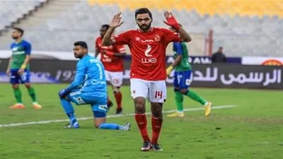 الأهلي يتفوق على مصر المقاصة بثنائية نظيفة في الشوط الأول