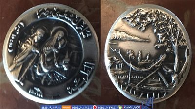 ميداليات العائلة المقدسة تلقى رواجًا بين زوار شجرة مريم (صور)