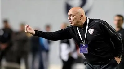 كريستيان جروس يفاجئ حارس الزمالك بعد مباراة بيراميدز