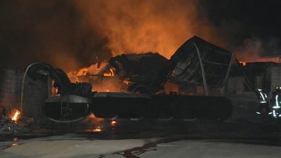 تفاصيل اندلاع حريق بأربعة صهاريج تحتوي على مواد بترولية بجدة