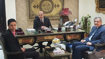 القائم بأعمال رئيس جامعة بنها يهنئ مدير أمن القليوبية بعيد الشرطة