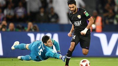 مؤمن زكريا: الشحات انتقل للعين الإماراتي بعد فشل رحيلي.. وطلبات مدرب أهلي جدة كانت صعبة