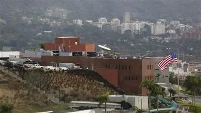 مادورو يعلن مغادرة كل الدبلوماسيين الأمريكيين بلاده