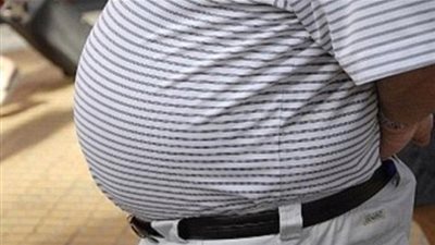 دراسة حديثة تحذر.. الكرش يسبب الخرف وتقلص الدماغ