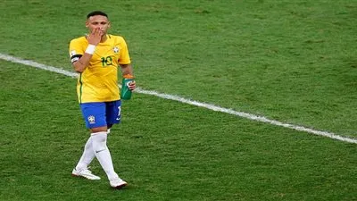 مدرب البرازيل يفاجيء الجماهير بتصريح صادم عن نيمار