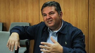 وزير قطاع الأعمال يلتقي ممثلى شركة فرنسية لبحث التعاون المشترك