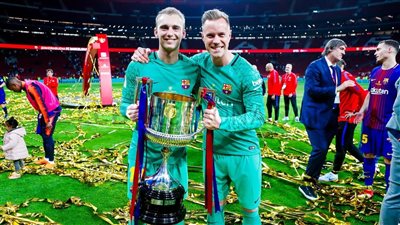 هل تكون مباراة إشبيلية هي الأخيرة لحارس برشلونة ؟